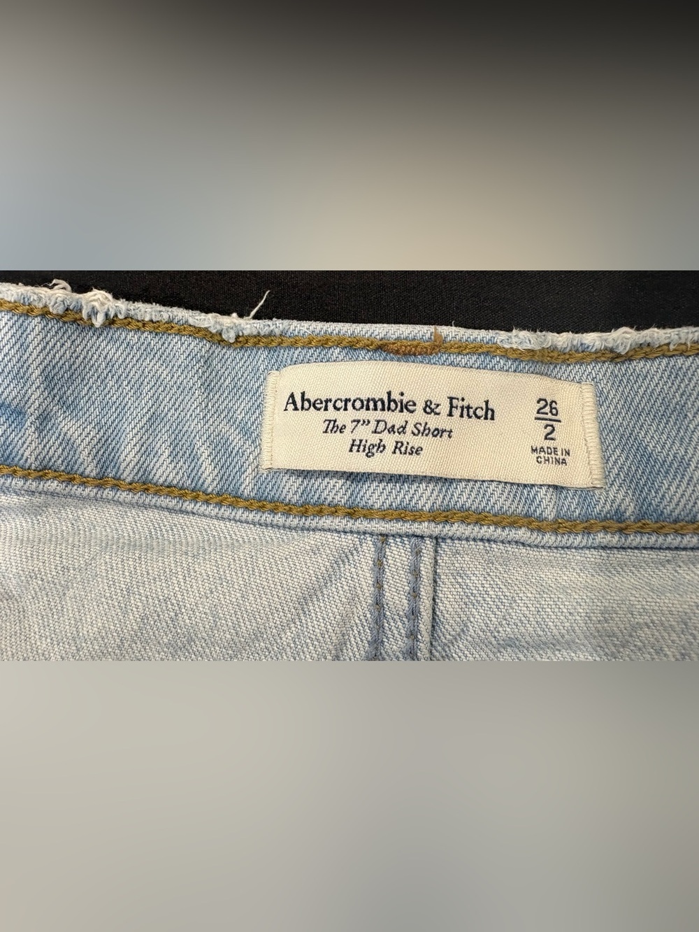 Abercrombie & Fitch Dad Shorts Womens 26/2 High Rise Light Wash Distressed Denim - Picture 3 of 8